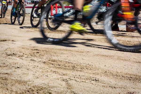 Blurred Motion of Mountain Bikers in a Cross Country Race