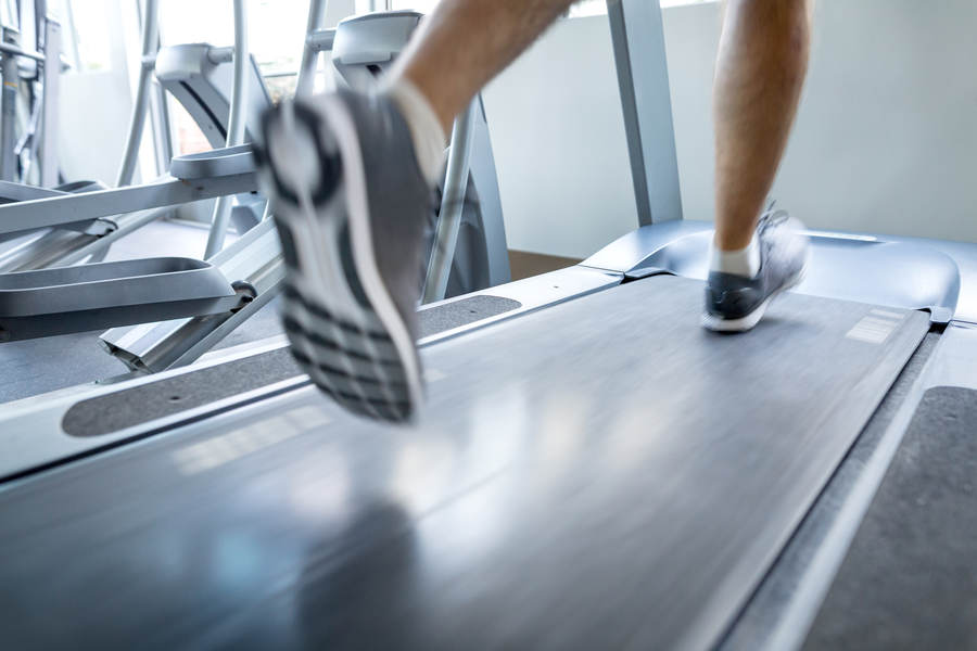 walking barefoot on treadmill
